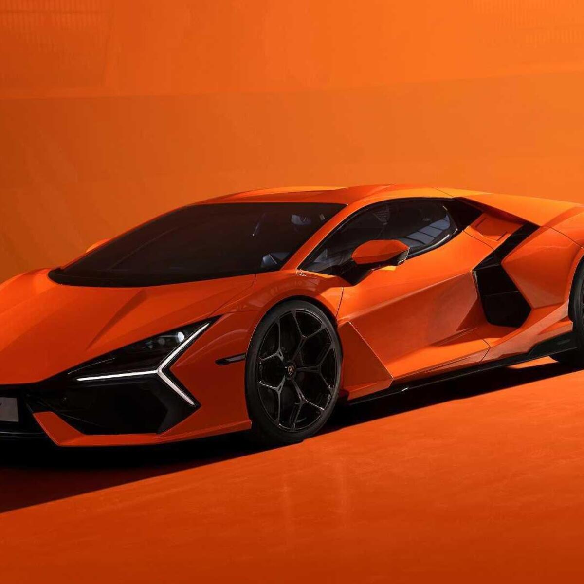 Lamborghini Revuelto