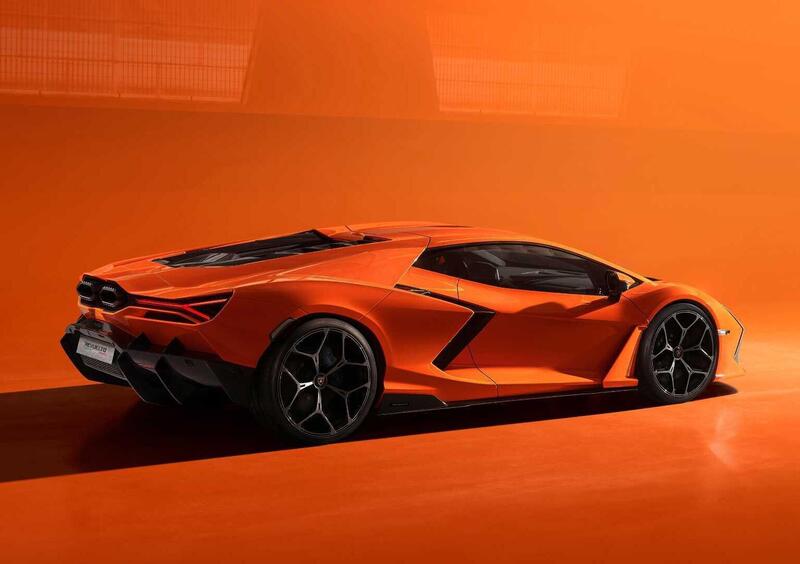 Lamborghini Revuelto (4)