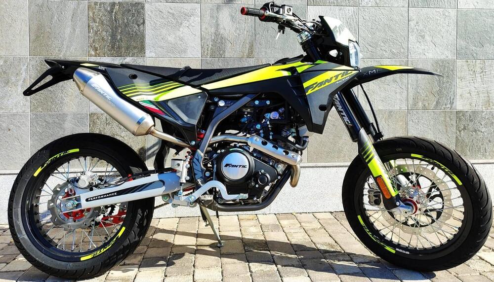 Fantic Motor XMF 125 Motard Performance 4T (2023 - 24)