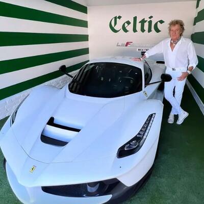 LaFerrari bianca: Rod Stewart se la compra dopo tre anni