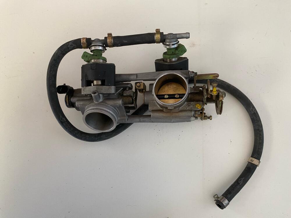 (S)vendo Parti Ducati ST2 (3)