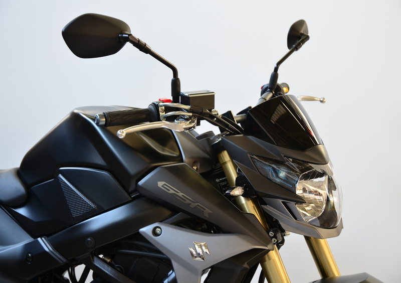 Suzuki GSR 750 GSR 750 SP (2015) (3)