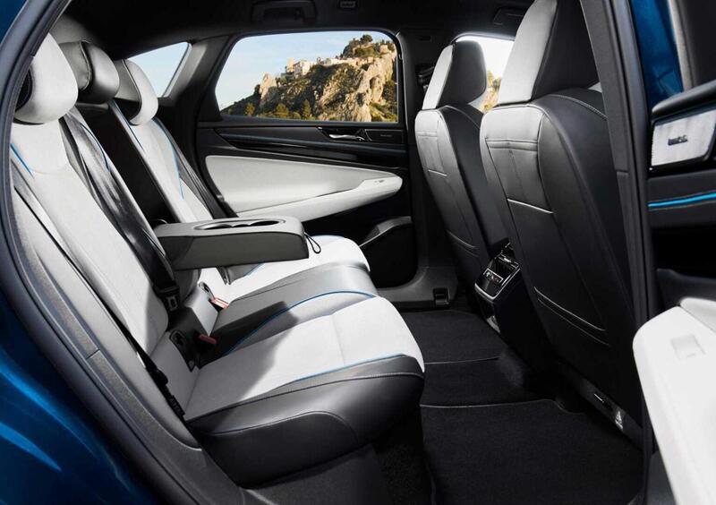 Volkswagen ID.7 (2023-->>) (12)