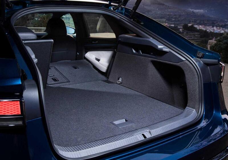 Volkswagen ID.7 (2023-->>) (15)