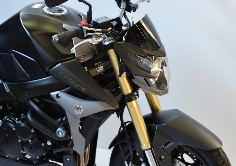 Suzuki GSR 750 GSR 750 SP ABS (2015 - 17) (2)