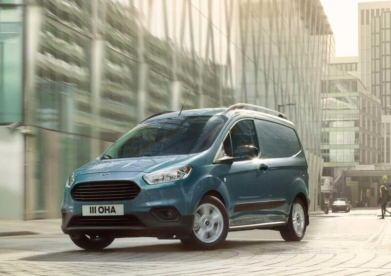 Ford Transit Courier (2014-23) (4)