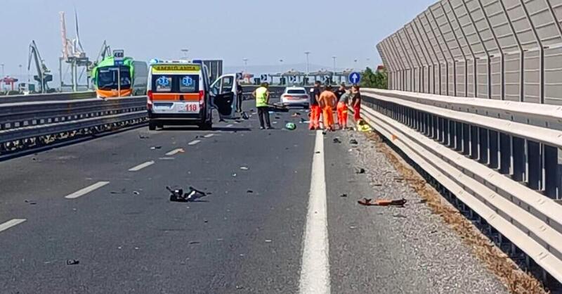 Taranto, incidente mortale sulla statale 106. Un motociclista &egrave; rimasto decapitato