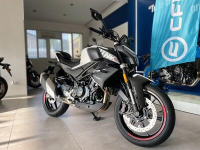 CFMOTO 450NK (2023 - 25) nuova