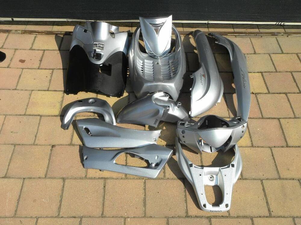 Ricambi Honda SH 300 i (2)