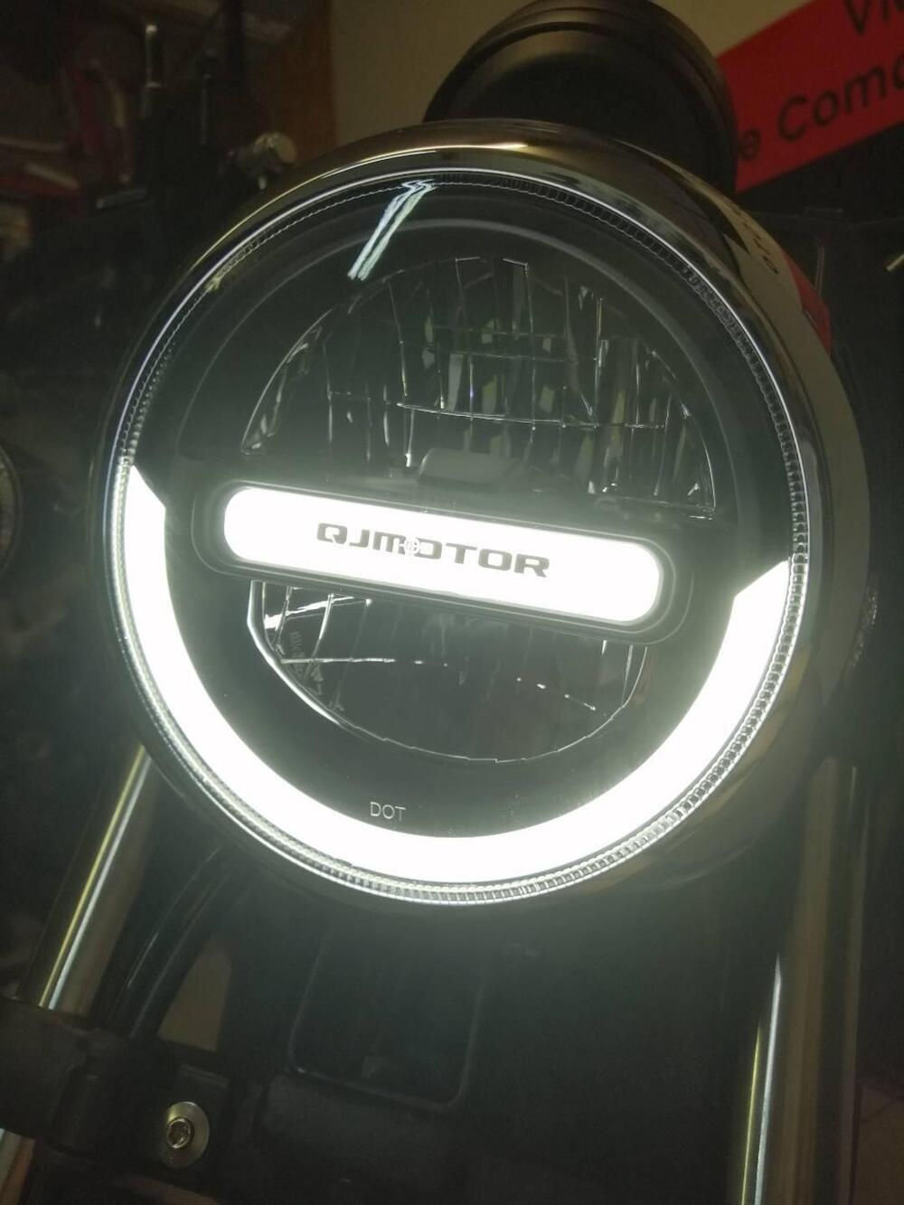 QJ Motor SRV 125 (2023 - 24) (4)