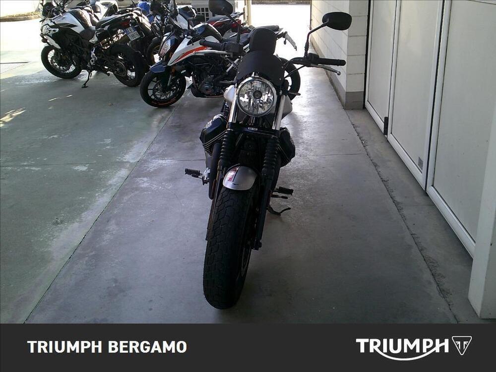 Moto Guzzi V9 Bobber (2016 - 18) (5)