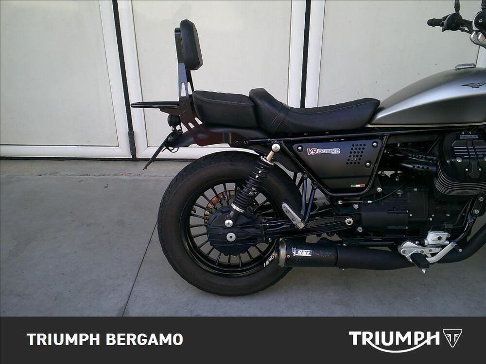 Moto Guzzi V9 Bobber (2016 - 18) (6)