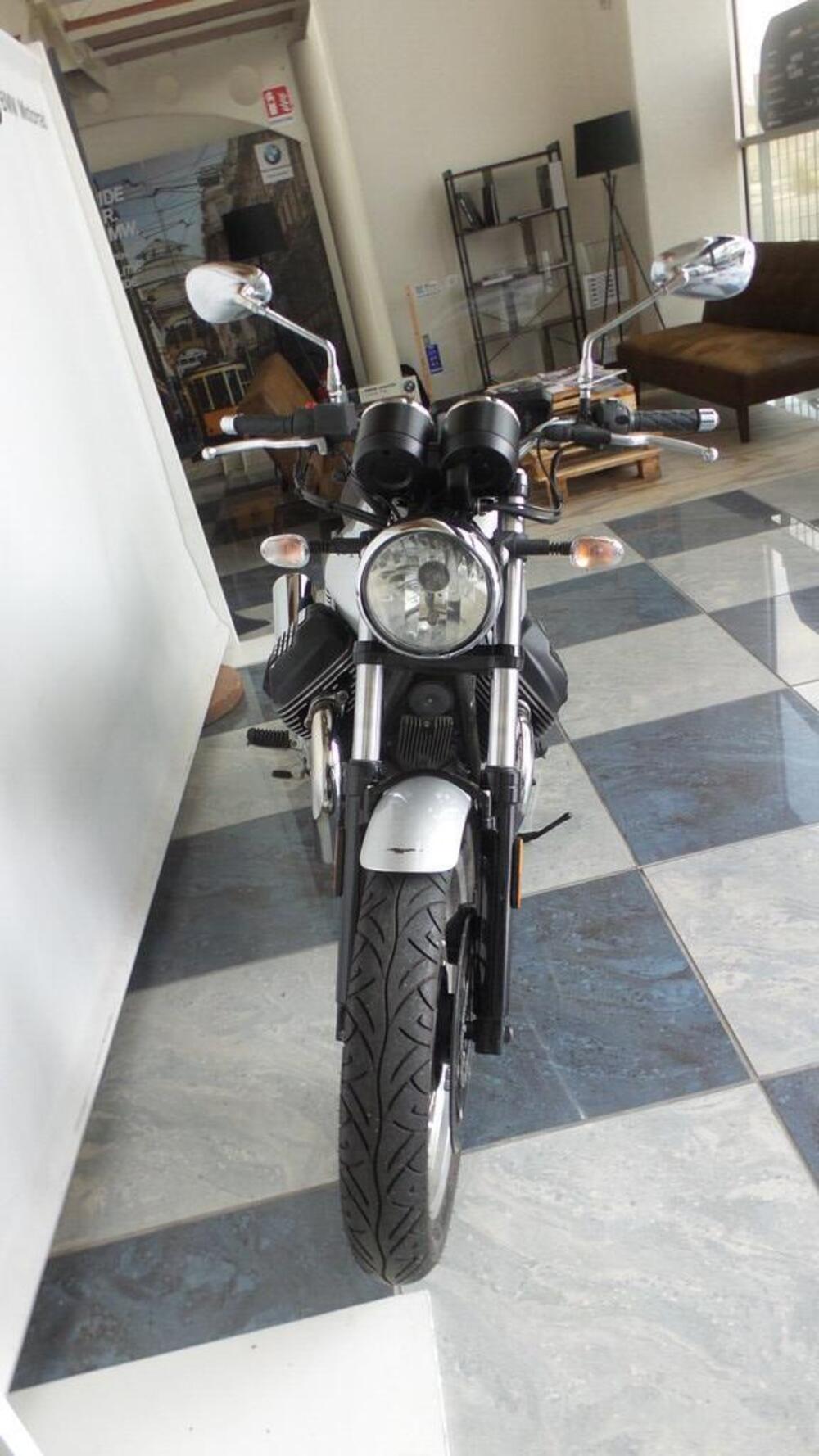 Moto Guzzi V7 III Special (2017 - 20) (5)