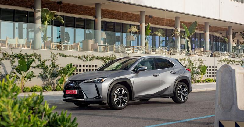 Maxi sconto Lexus, per UX Hybrid 9.500 euro