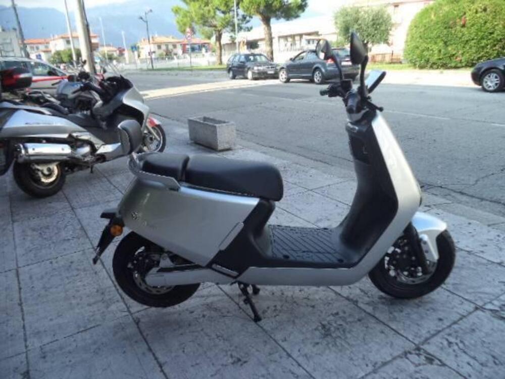 Yadea G5S (2022 - 25) (4)