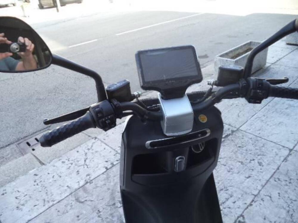 Yadea G5S (2022 - 25) (7)