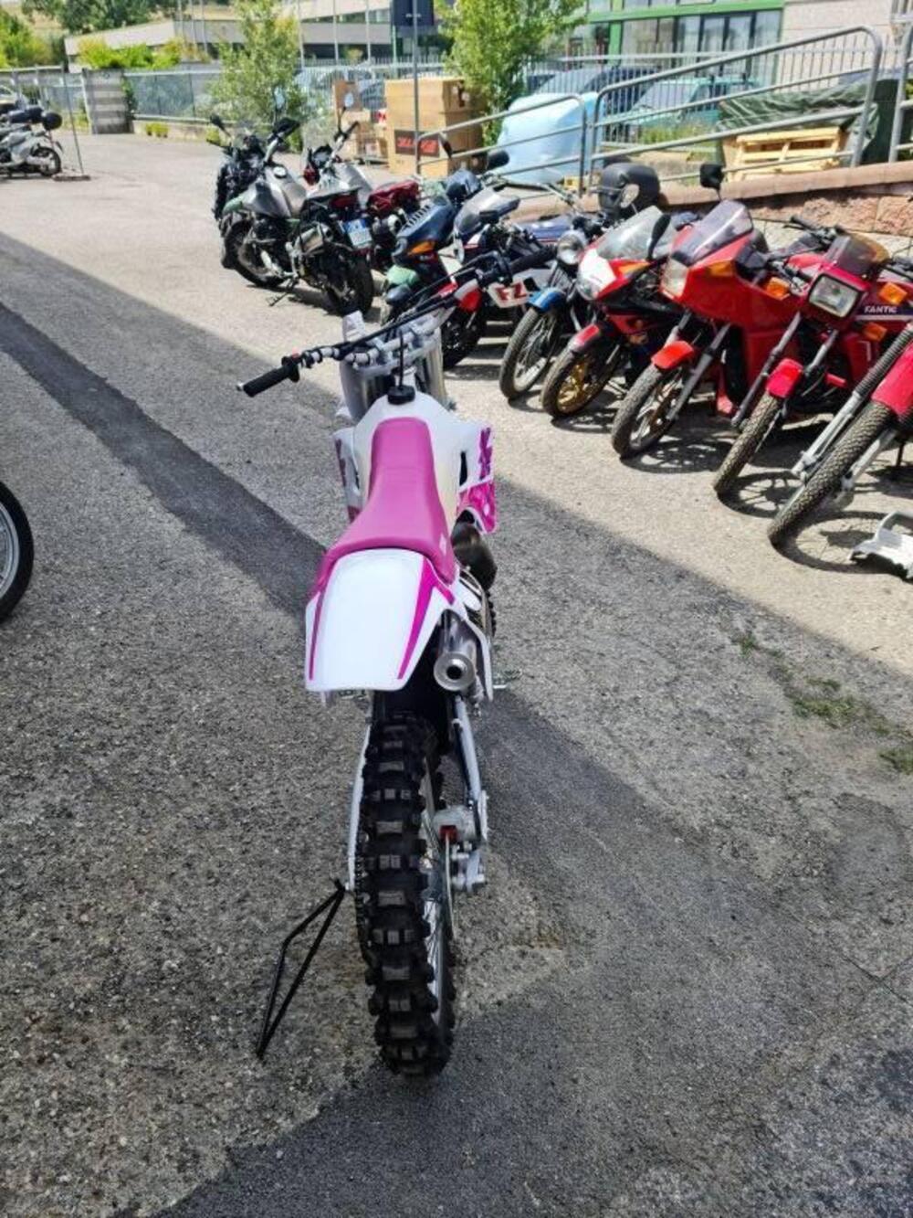 Yamaha YZ 125 (4)