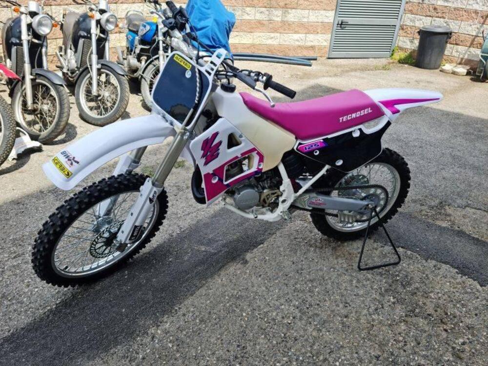 Yamaha YZ 125 (2)