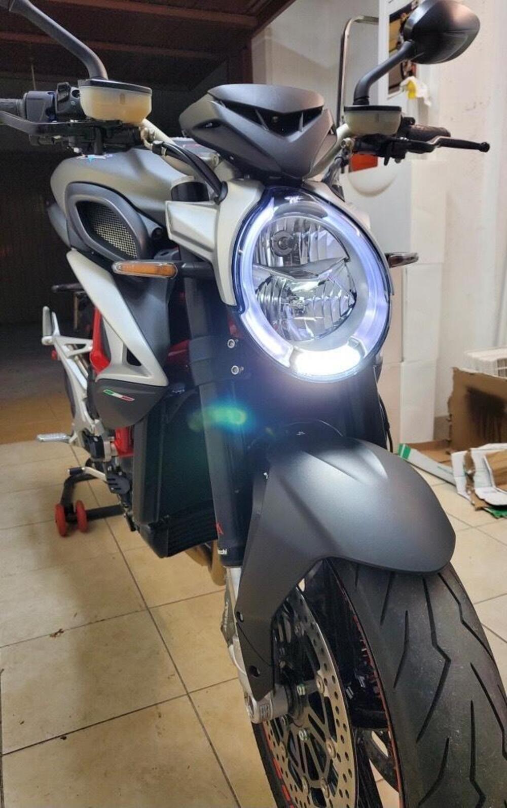 MV Agusta Brutale 800 EAS ABS (2016 - 19) (3)