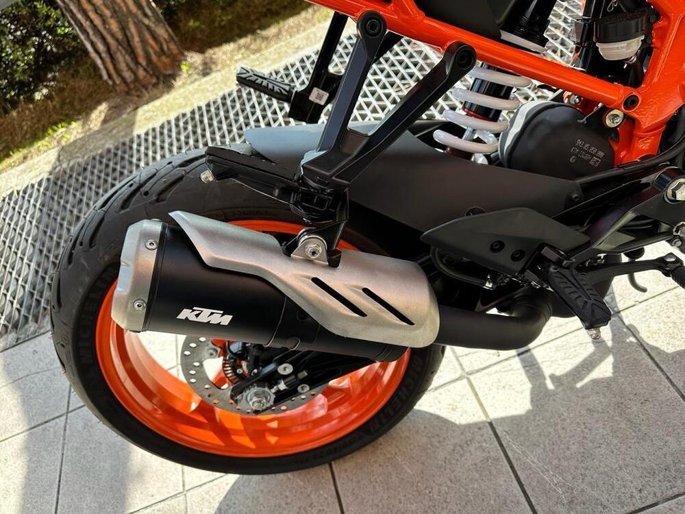 KTM RC 125 (2022 - 25) (10)