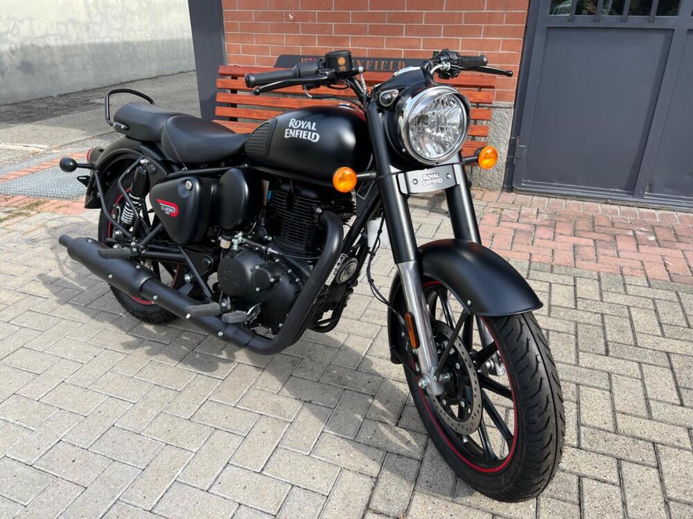 Royal Enfield Classic 350 (2021 - 25) (5)