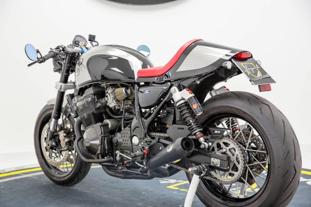 Suzuki GSX 750 (1998 - 03) (5)