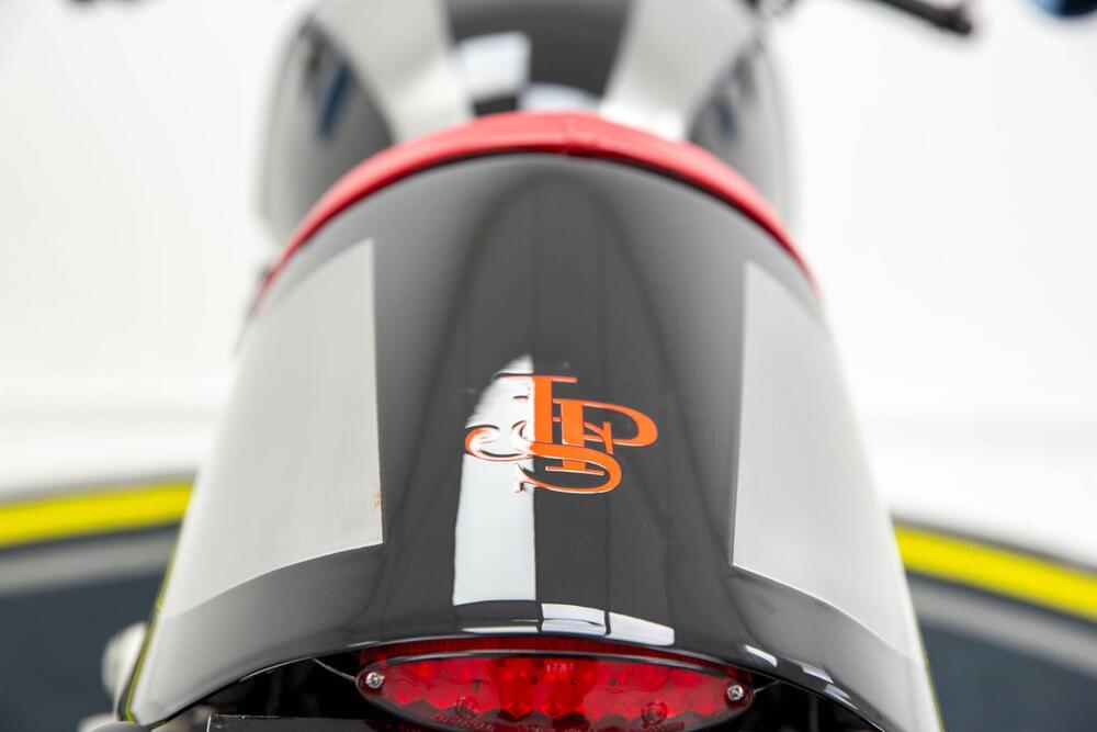 Suzuki GSX 750 (1998 - 03) (15)