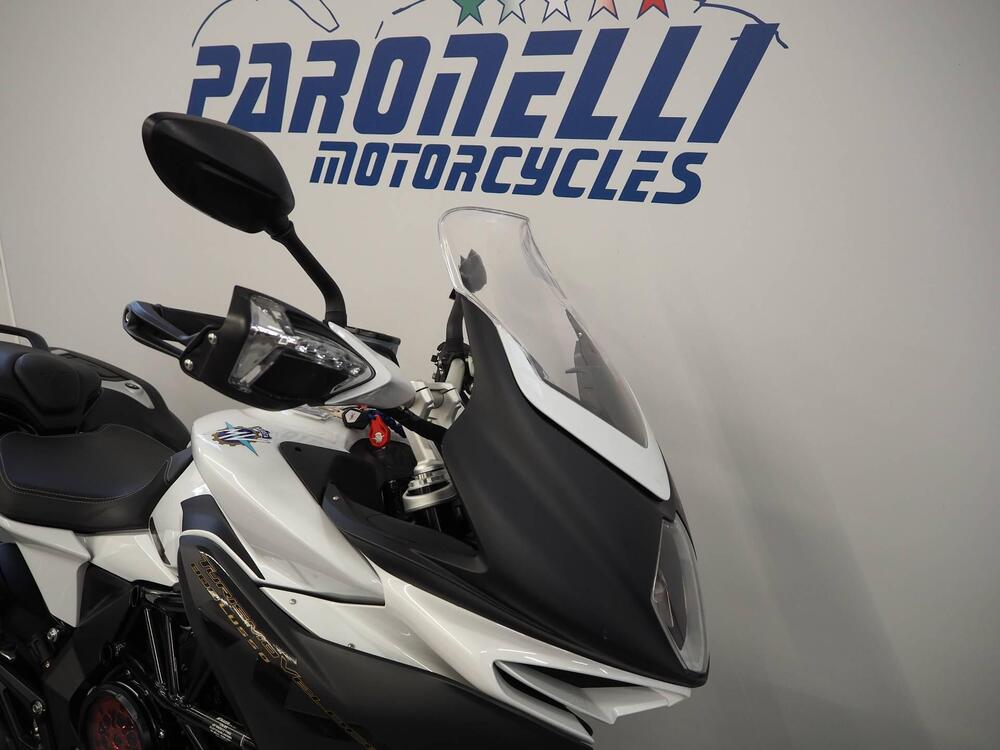 MV Agusta Turismo Veloce 800 Lusso SCS (2017 - 20) (3)