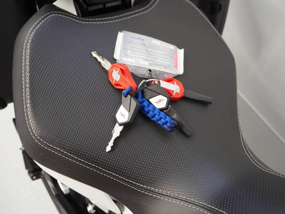 MV Agusta Turismo Veloce 800 Lusso SCS (2017 - 20) (8)