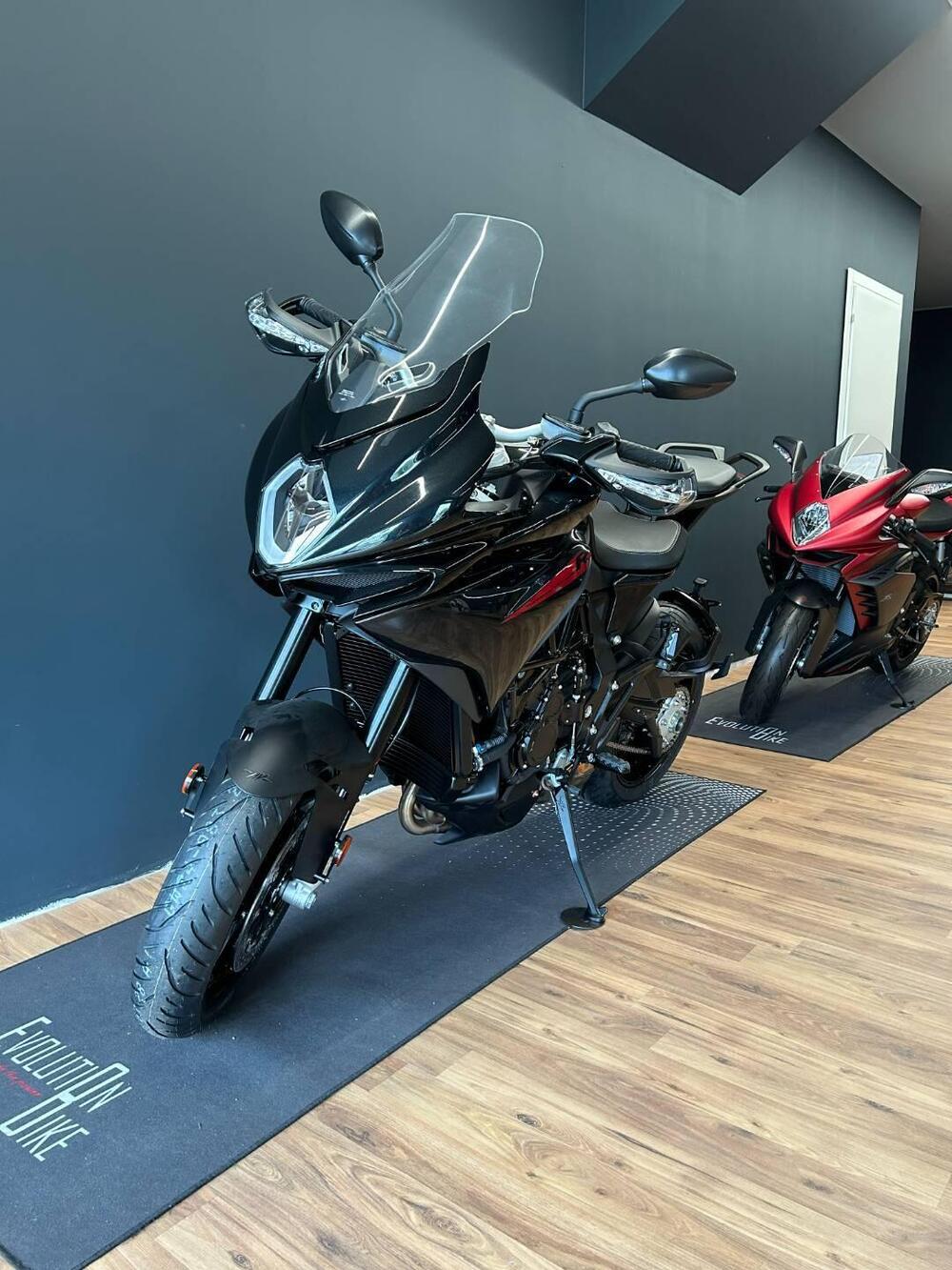 MV Agusta Turismo Veloce 800 R (2023 - 25) (4)