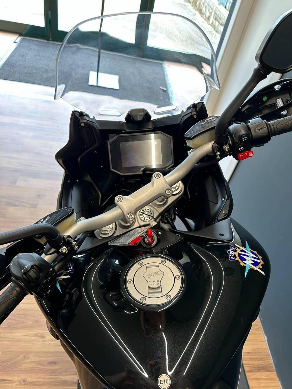 MV Agusta Turismo Veloce 800 R (2023 - 25) (7)