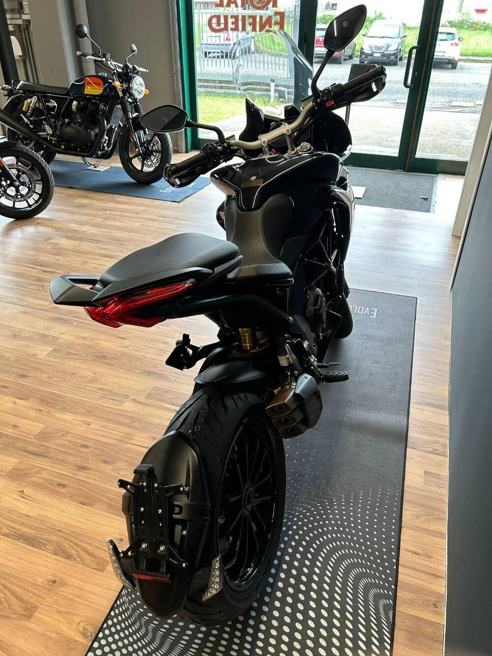 MV Agusta Turismo Veloce 800 R (2023 - 25) (11)