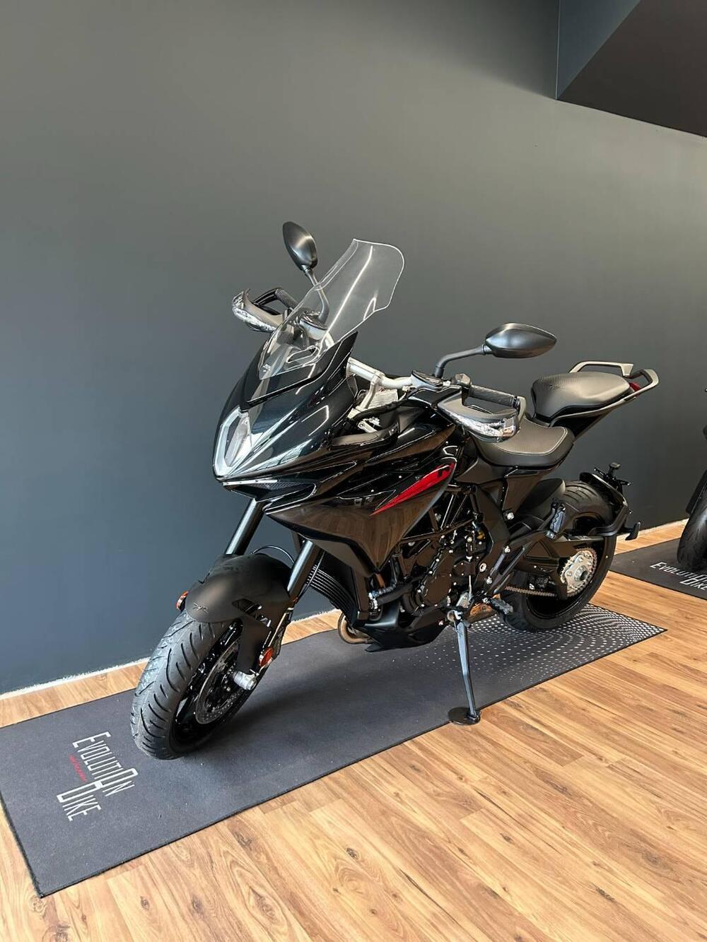 MV Agusta Turismo Veloce 800 R (2023 - 25)