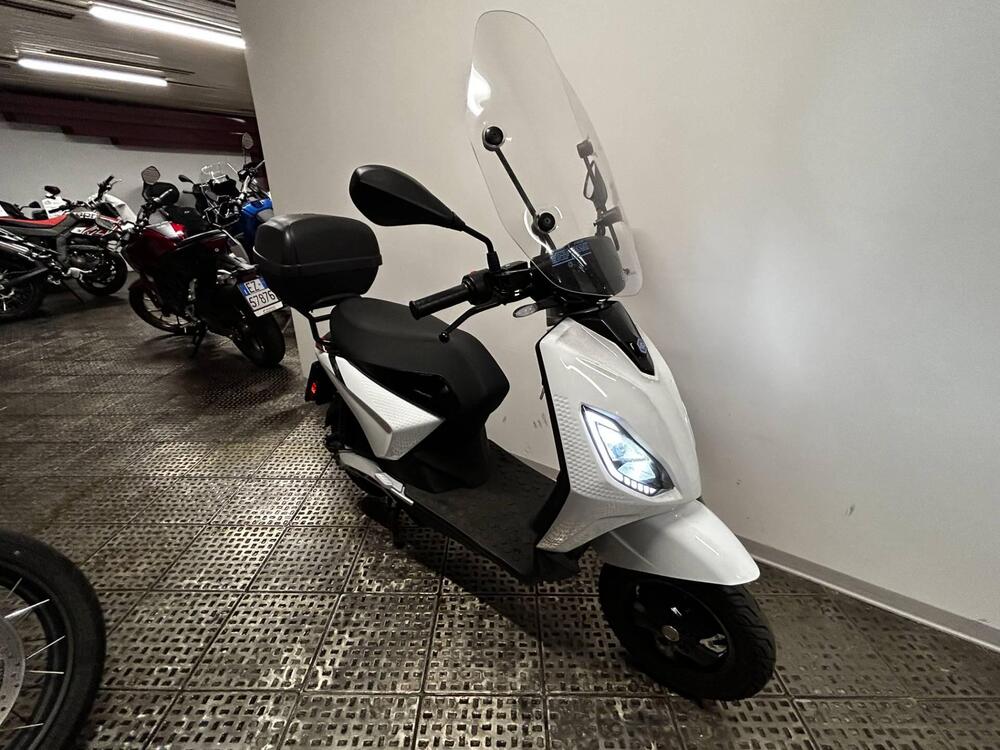 Piaggio 1 Active (2022 - 25) (3)