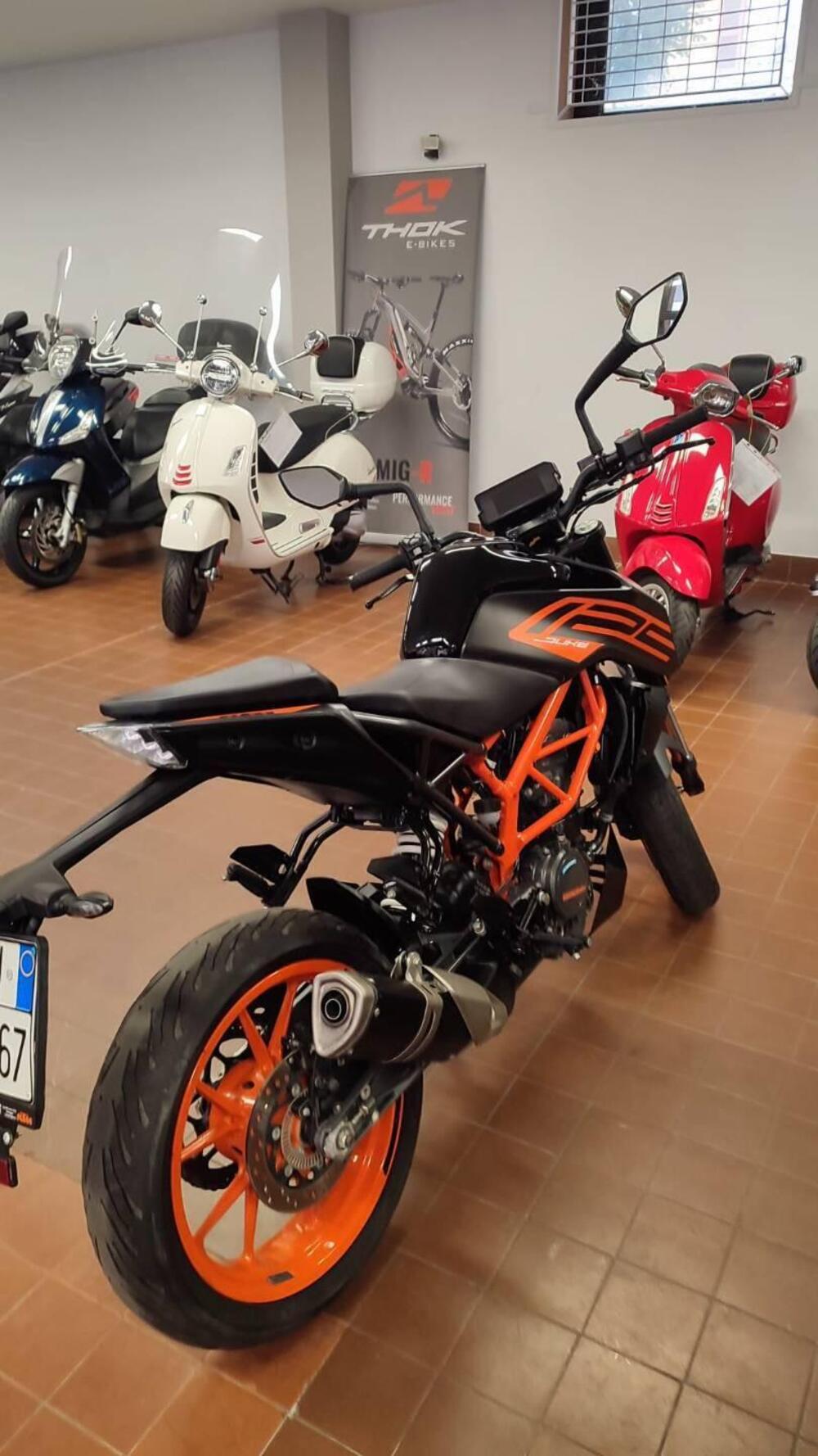 KTM 125 Duke (2021 - 23) (2)
