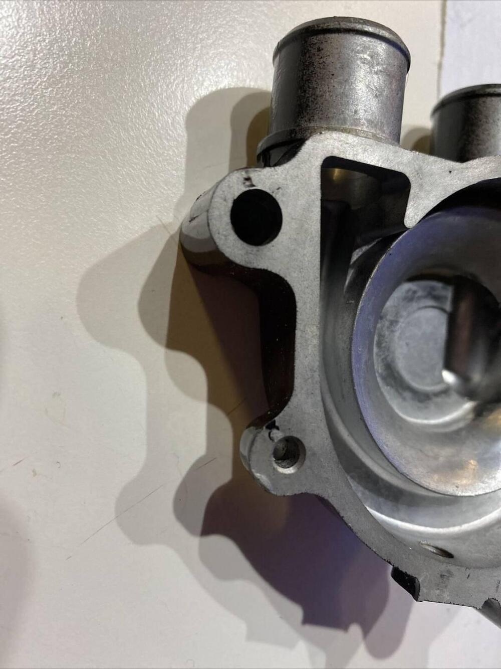 Coperchio Pompa Acqua Kawasaki Klr600/650 16142-10 (3)