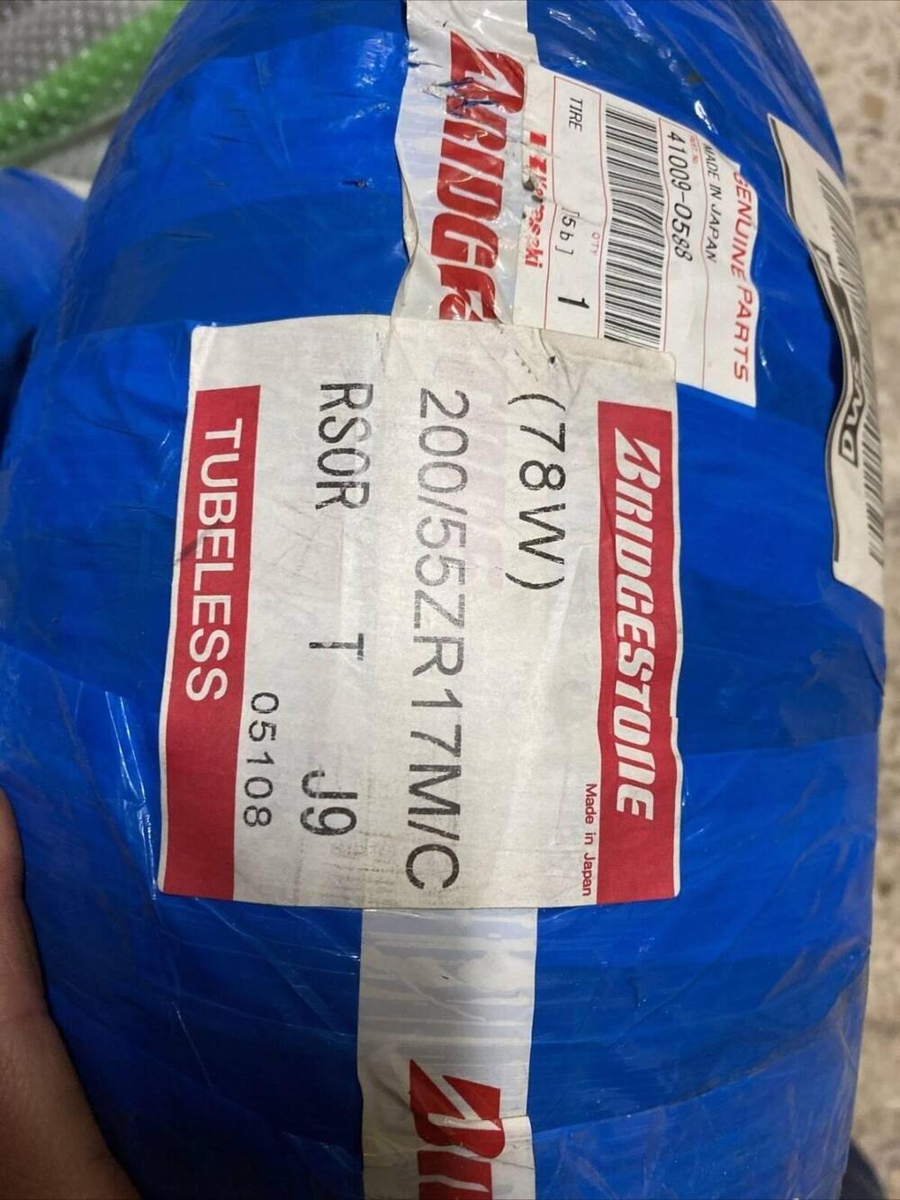 Coppia Pneumatici Gomma Bridgestone Kawasaki Ninja (3)