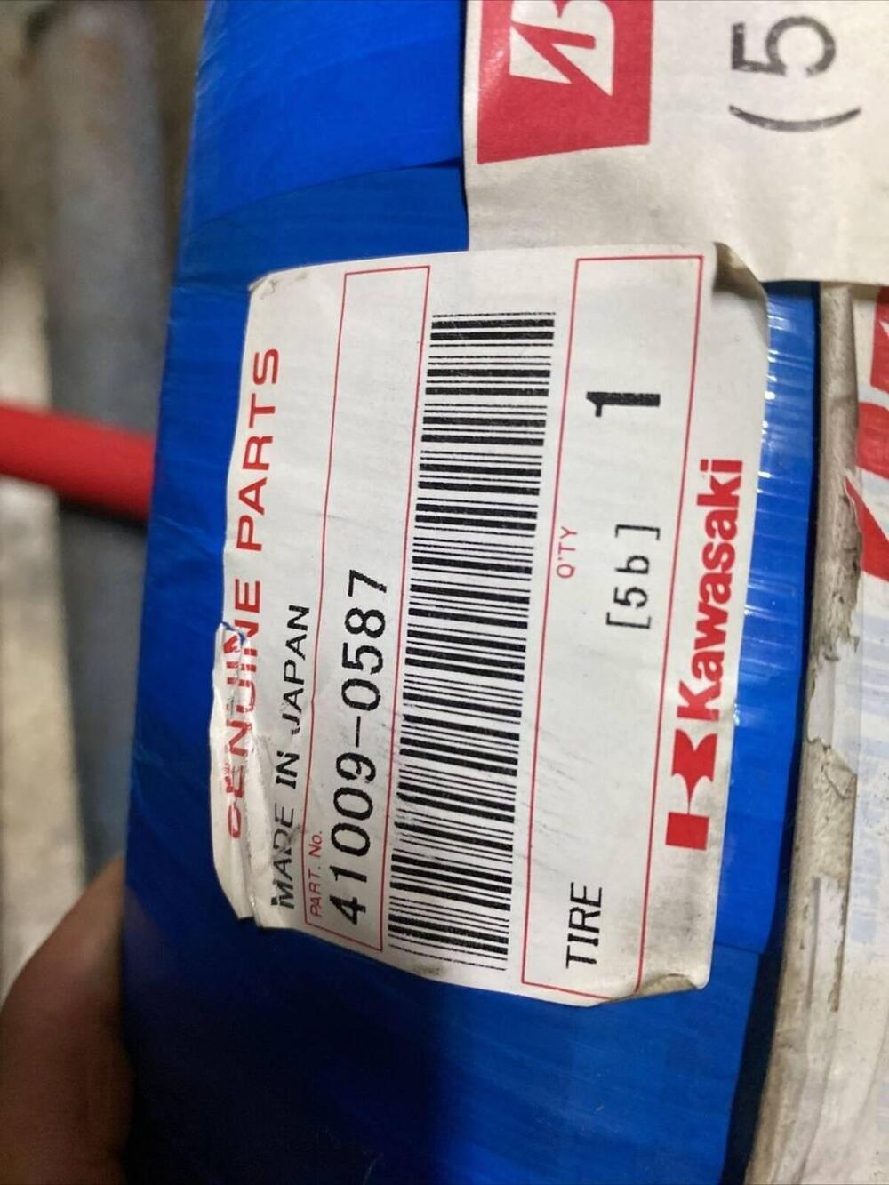 Coppia Pneumatici Gomma Bridgestone Kawasaki Ninja (5)