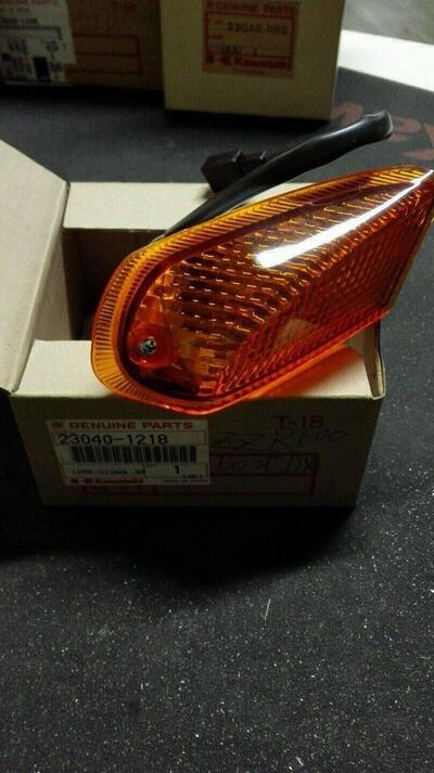 Freccia posteriore destra kawasaki zzr600 90-92