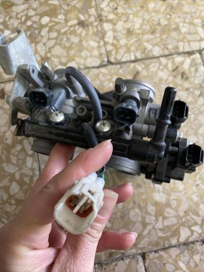 Iniettori Kawasaki Ninja250 2008/2012 Cod. 1616301