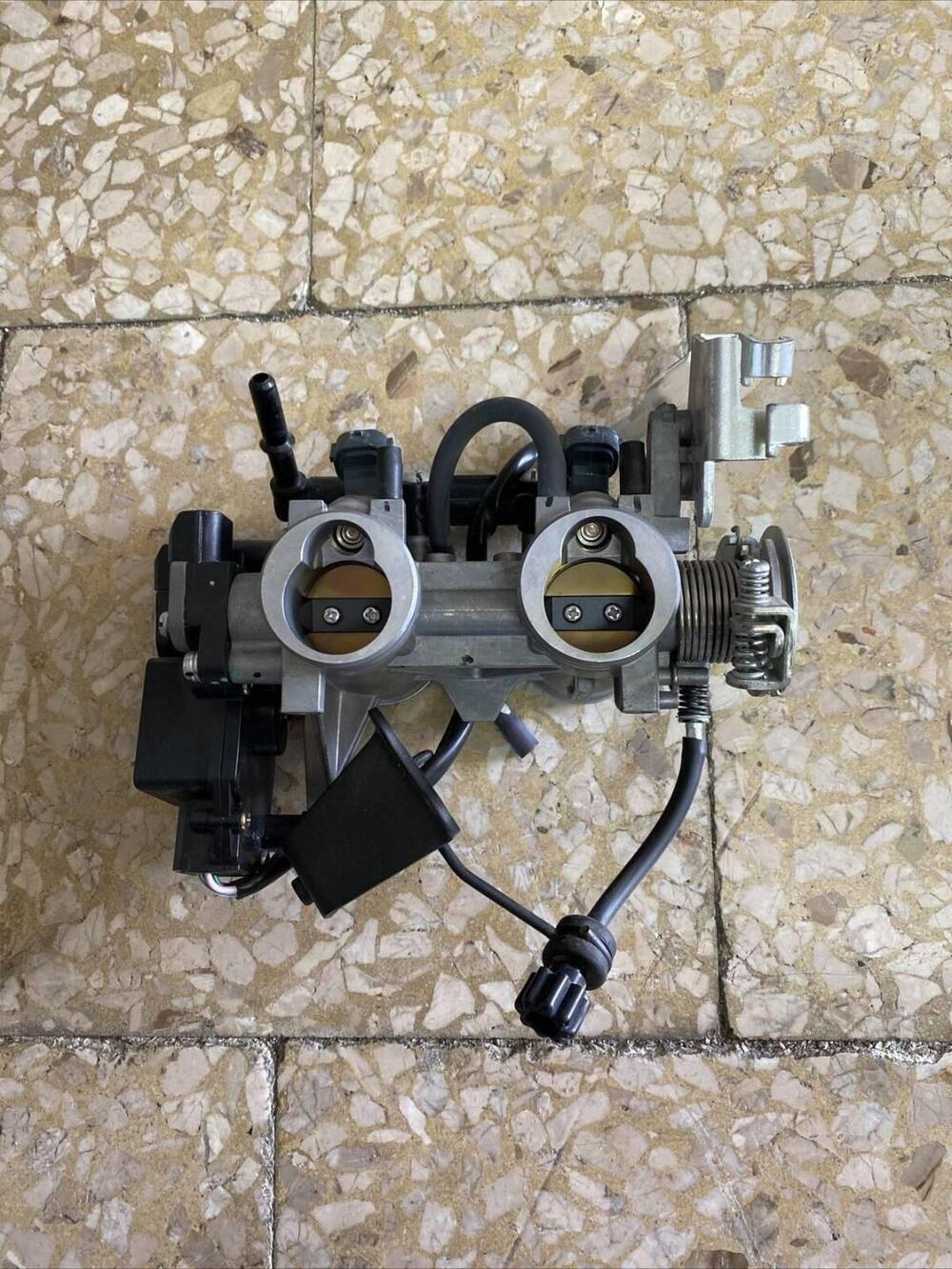 Iniettori Kawasaki Ninja250 2008/2012 Cod. 1616301 (6)