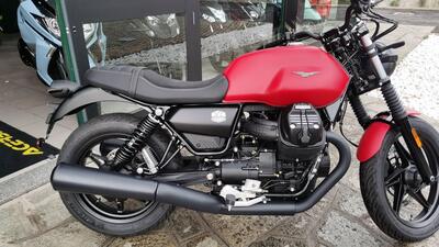 Moto Guzzi V7 Stone (2021 - 24) nuova