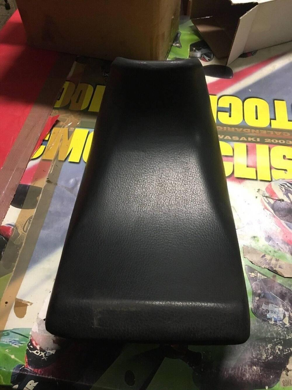 sella kawasaki gpz rx 1000 del 1986 (5)