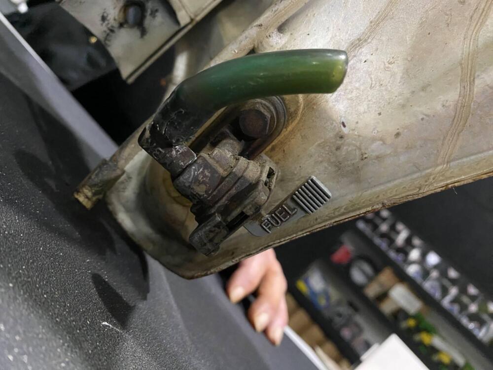 Serbatoio Kawasaki klr600 (6)