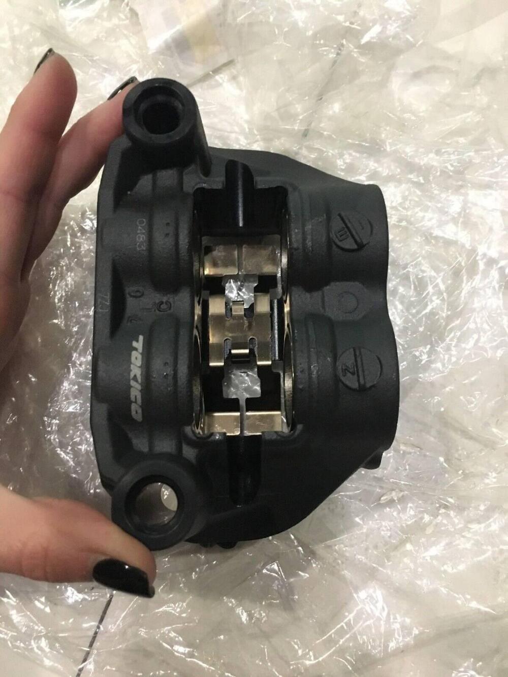 Pinza Freno Sinistra Kawasaki Z900rs (3)