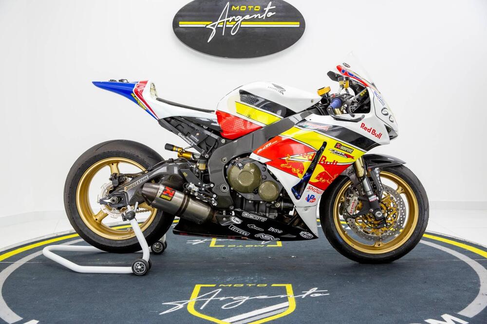 Honda CBR 1000 RR Fireblade (2008 - 11) (16)