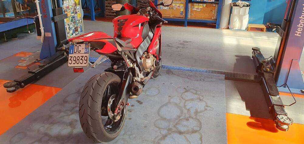 Honda CBR 1000 RR Fireblade (2008 - 11) (5)
