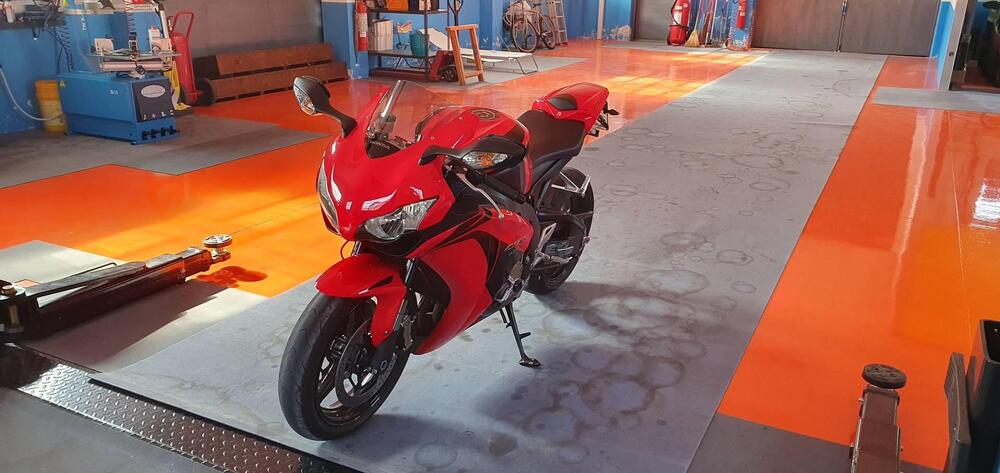 Honda CBR 1000 RR Fireblade (2008 - 11) (9)