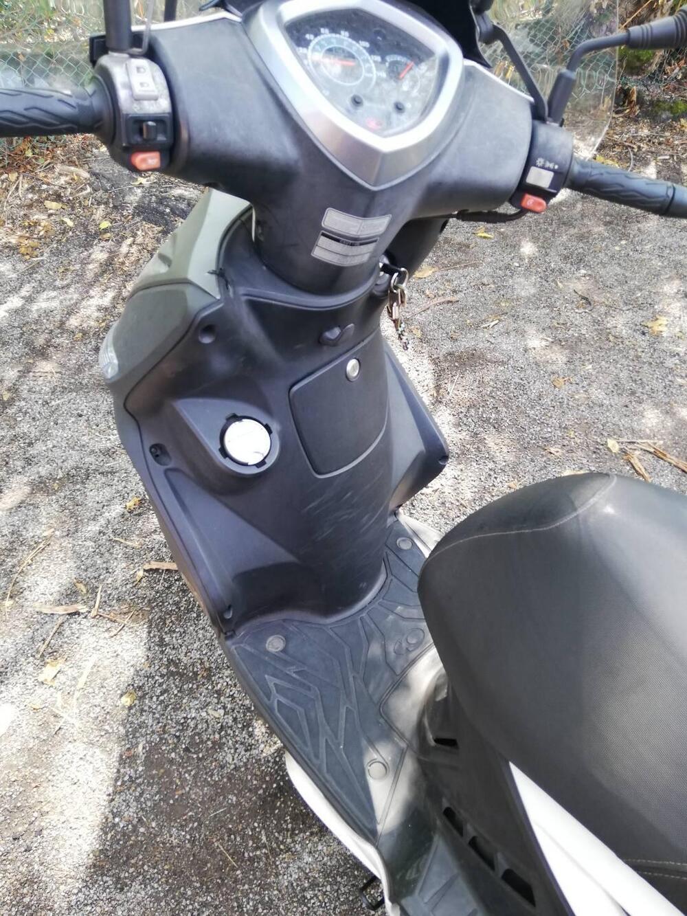 Kymco Agility 200i R16 + (2014 - 17) (7)