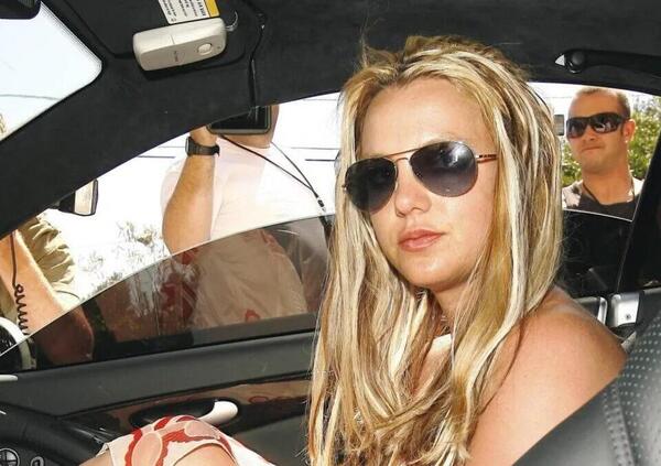 All&#039;asta la Mercedes di Britney Spears: ecco perch&eacute; era &ldquo;l&#039;auto pi&ugrave; pericolosa di Los Angeles&rdquo;